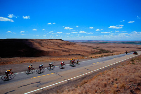 The peloton rides across the southern Idaho desert in 2000.