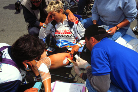 The rider gets medical attention after the stage between Stanley and Ketchum in 1998.