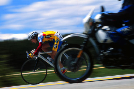 Jeannie Longo descends Banner Summit on her way to a stage win in Stanley during the 1999 race.